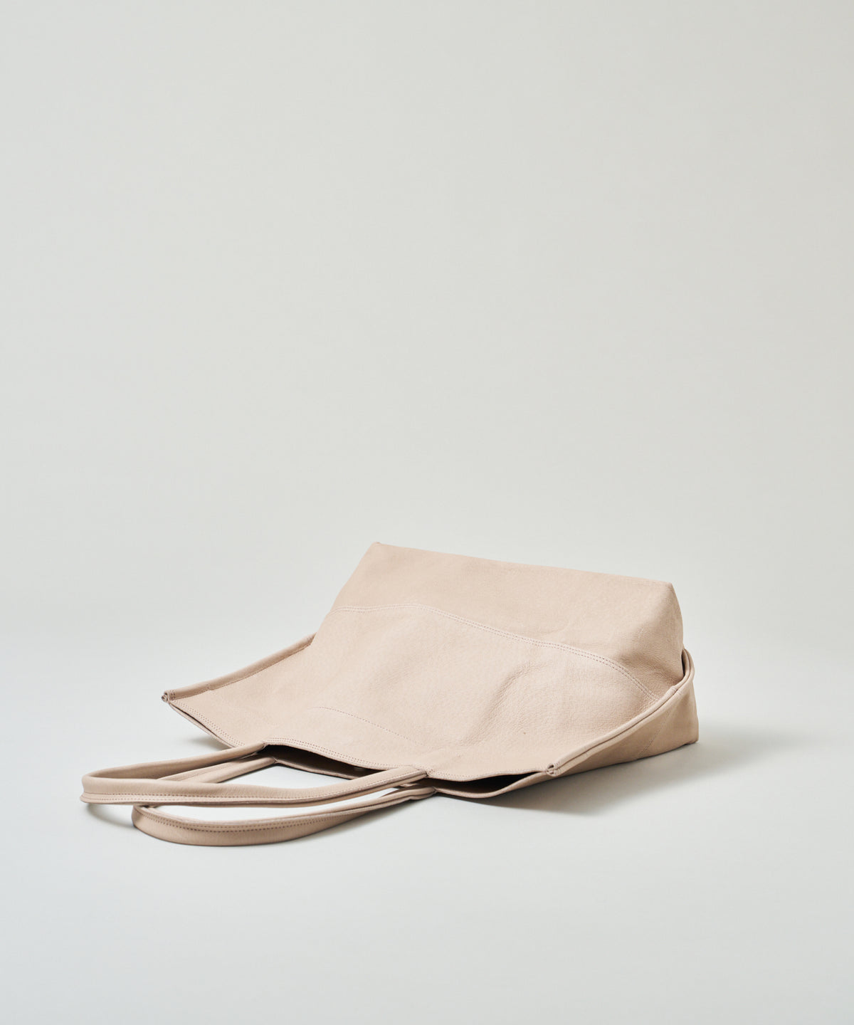 Wide tote bag M - Pink beige / pigskin Hallie