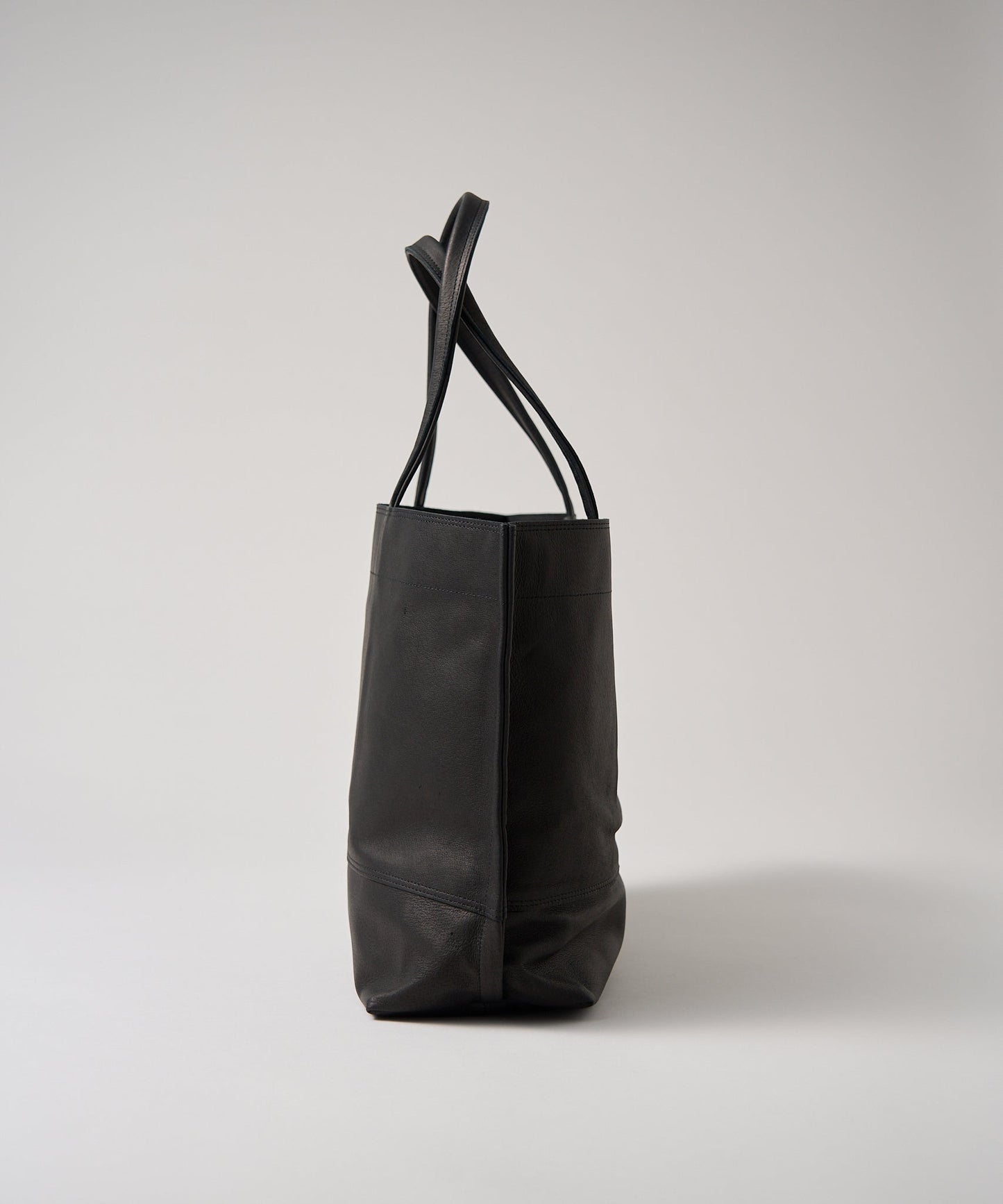 Wide tote bag L /  pigskin "HALLIE"（limited edition color）