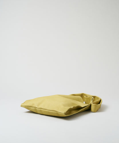 Reji bukuro shoulder - pistachio yellow / pigskin Hallie