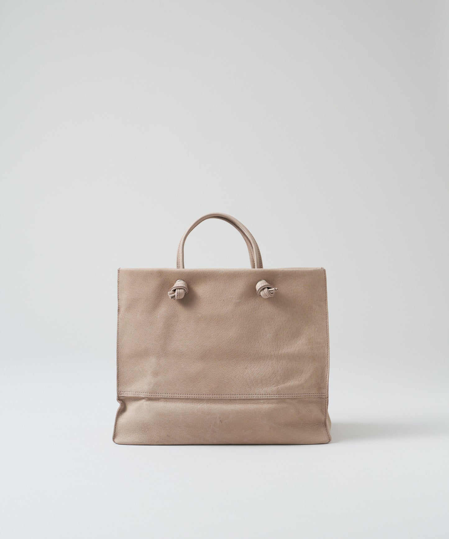 #30 / 日間購物者 / 豬皮“HALLIE”