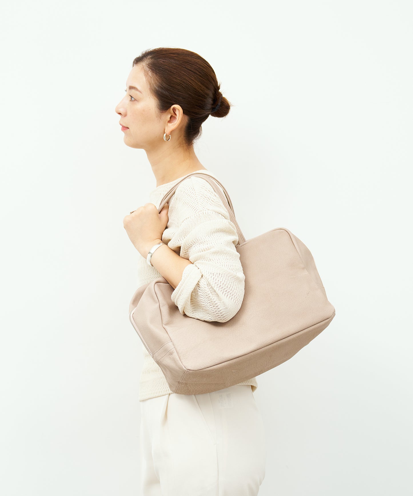 #30 / 方形行李袋 M / 猪皮“HALLIE”