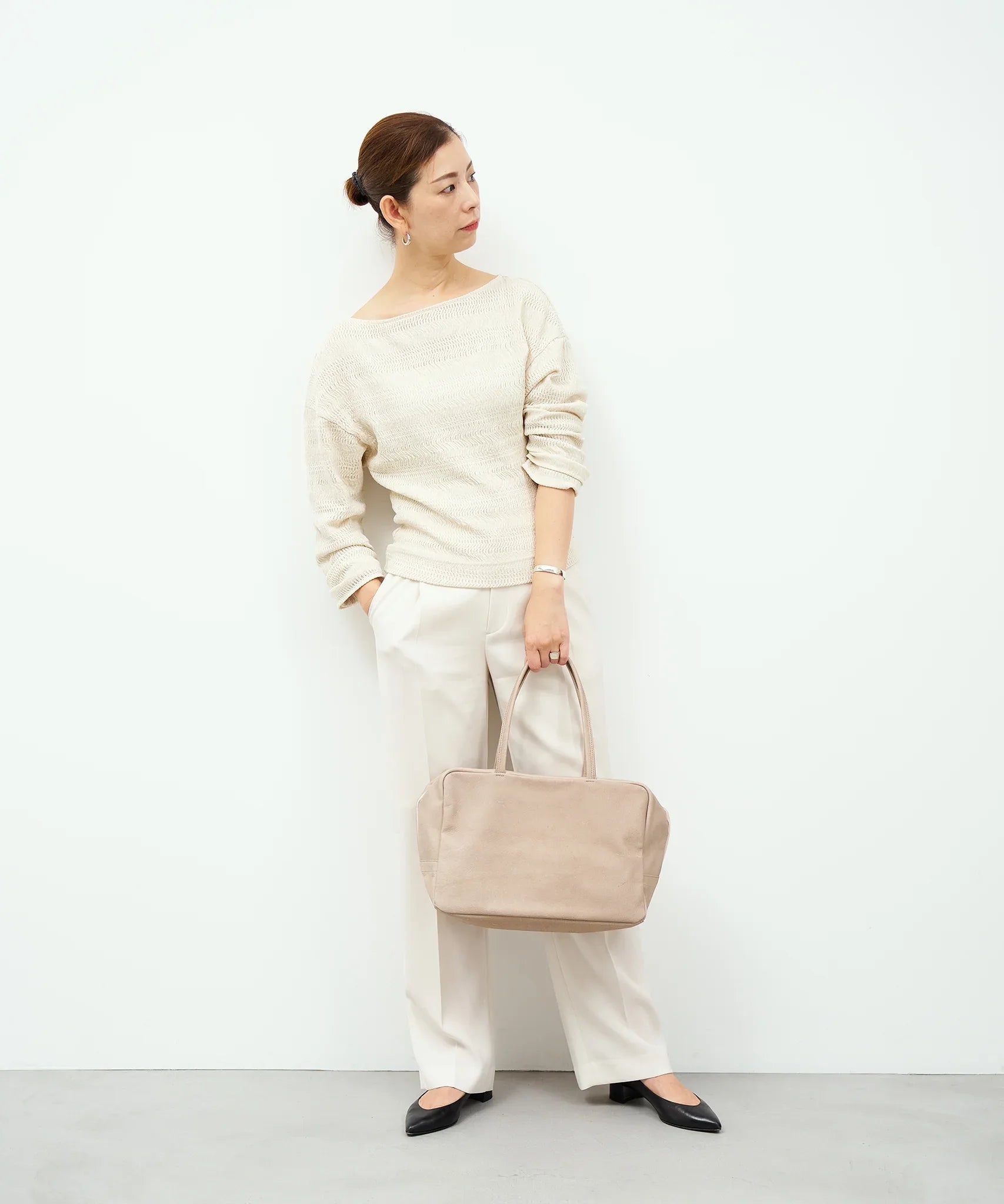 Japanese Leather Square Bag with Zipper - Simple & Lightweight