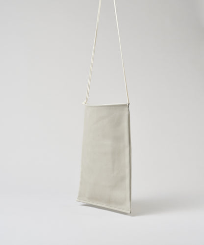 #30/ 扁平单肩包 (燕麦色) / 猪皮“HALLIE”