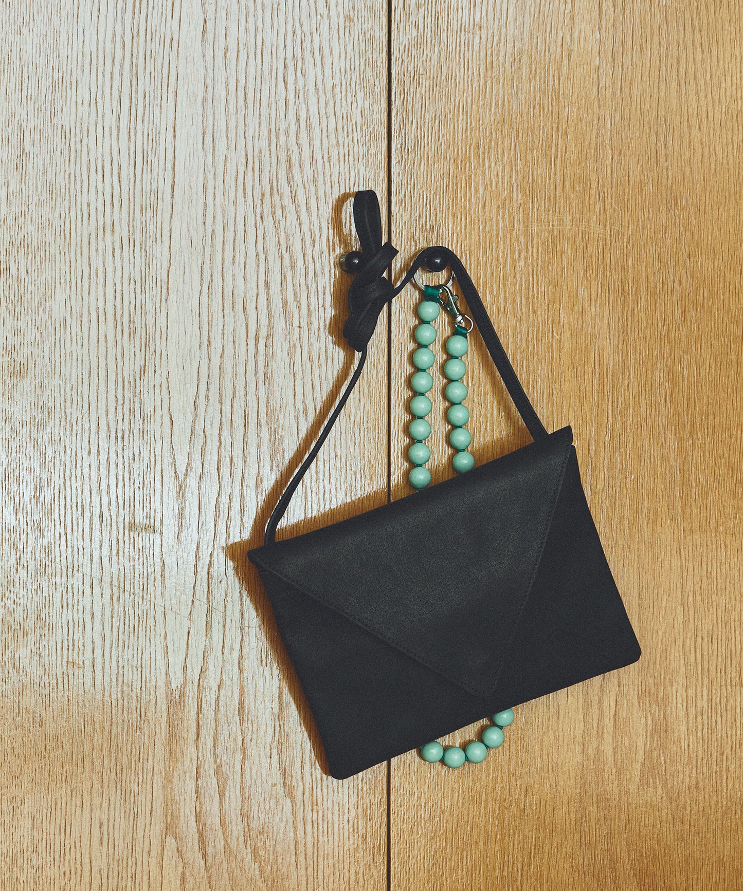 Triangle flap - Black / pigskin Hallie