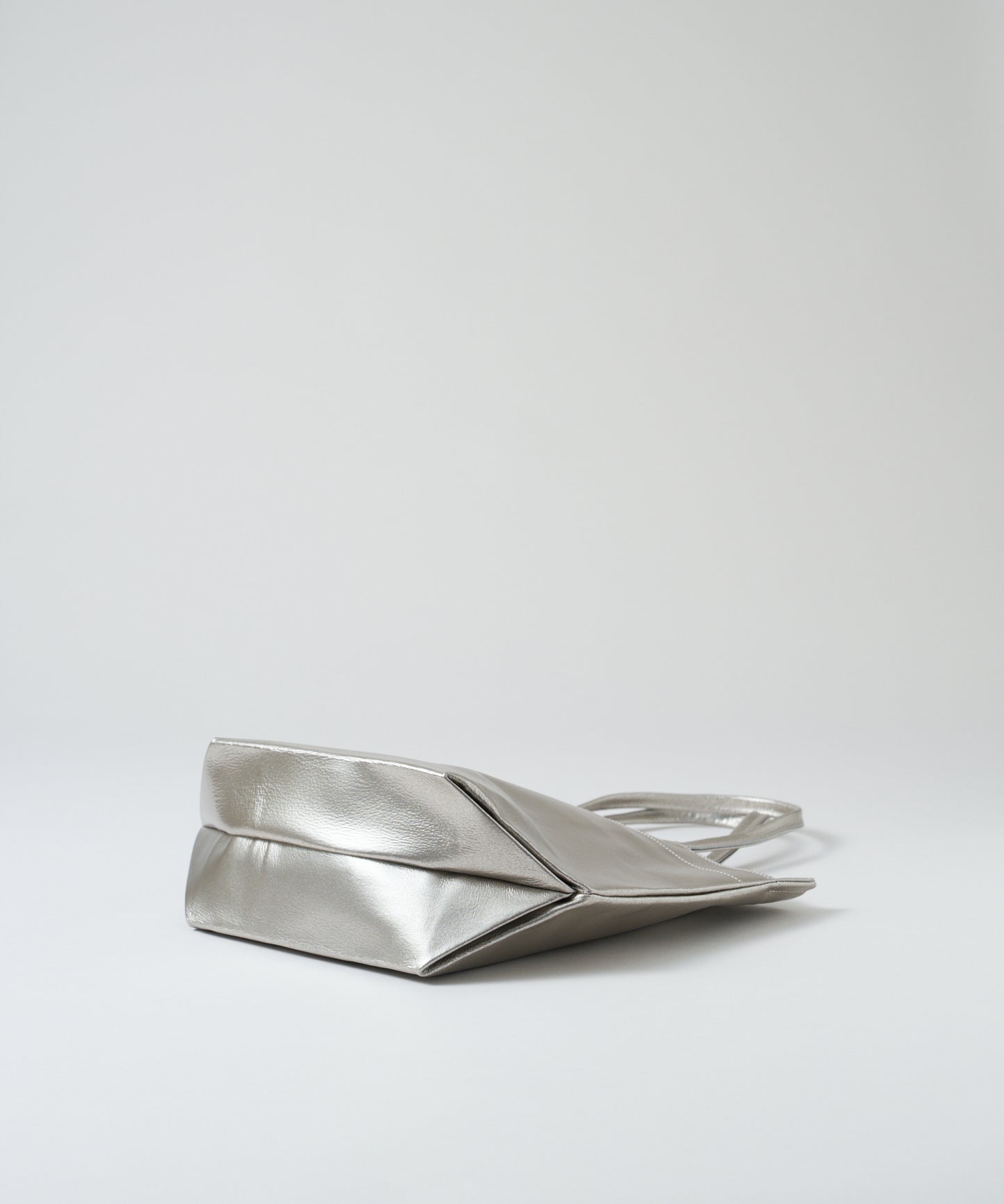 #36/ Lunch bag M (silver) / pigskin "LUSTRA"