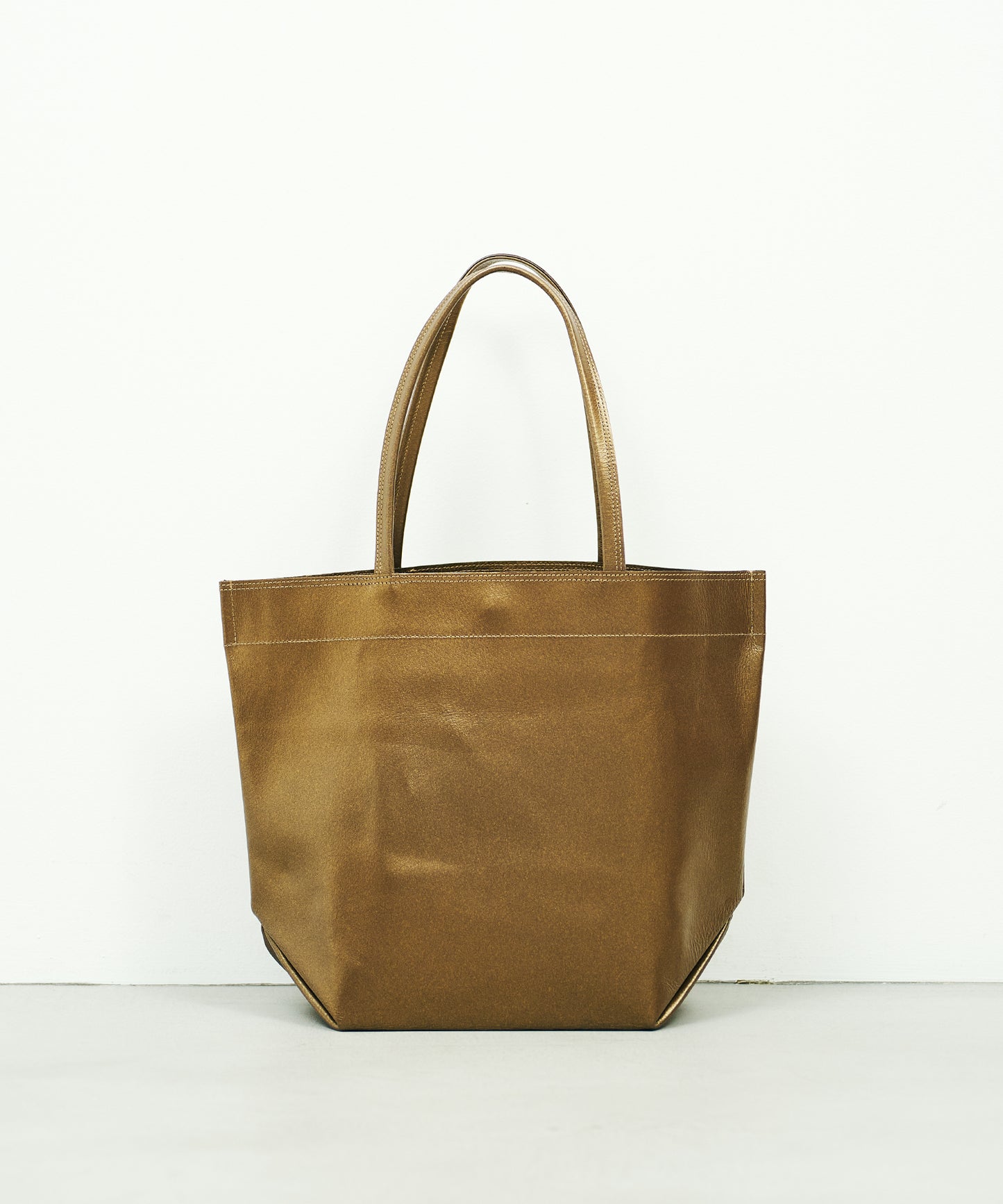 Lunch bag M - Antique gold / pigskin Lustra