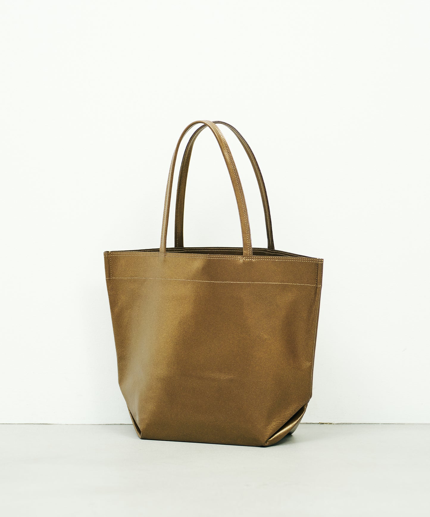 Lunch bag M - Antique gold / pigskin Lustra