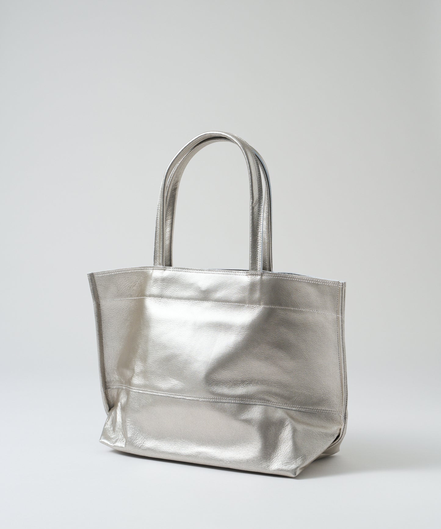 #36/宽版托特包M（银色）/猪皮“LUSTRA” 