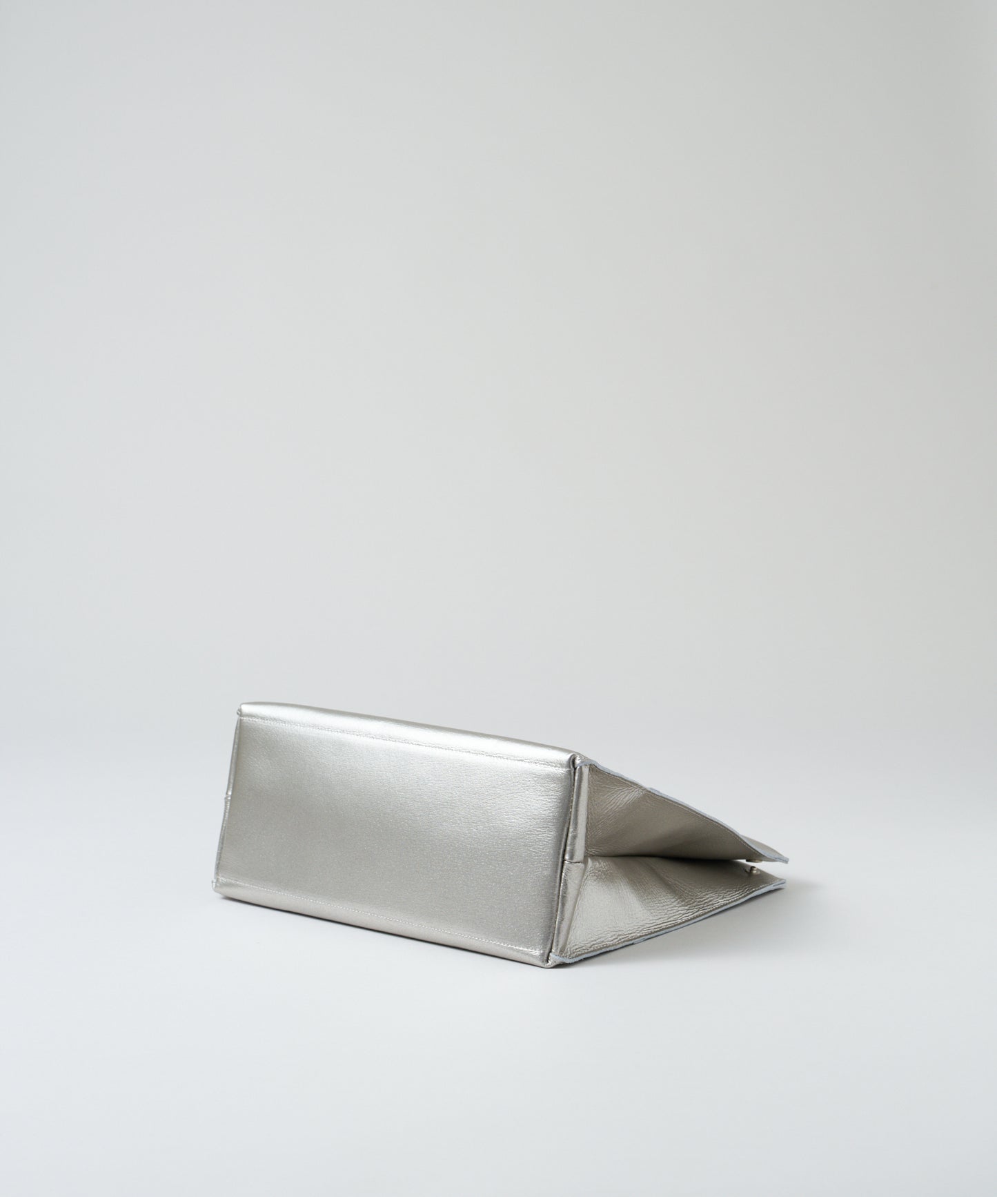 #36/ 日常购物袋 (银色) / 猪皮“LUSTRA” 