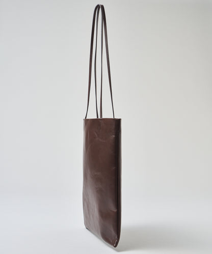#45/ 旗帜手提袋（苦棕色）/ 牛皮“APERTO”