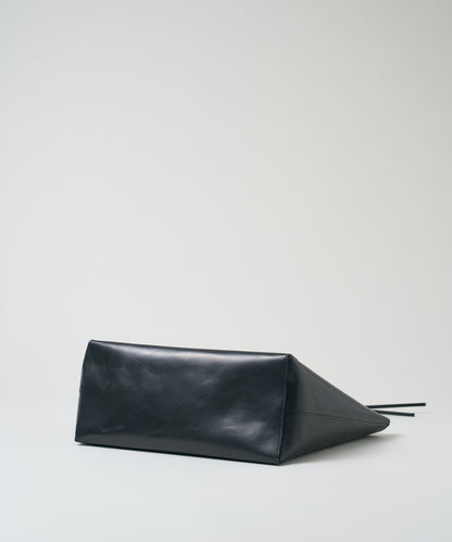 《Limited 5%》Trim Tote - Black / cowhide Aperto