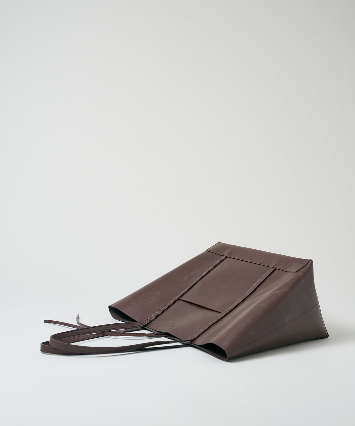 《Limited 5%》Trim Tote - Bitter brown / cowhide Aperto