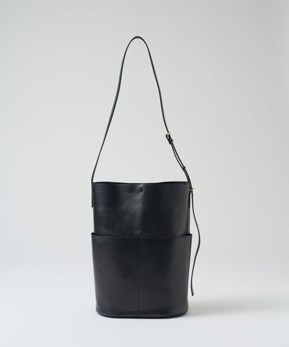 #45/ 光滑路径 / 牛皮“APERTO”