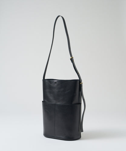 #45/ 光滑路径 / 牛皮“APERTO”