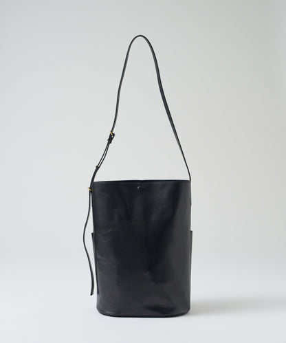 #45/ 光滑路径 / 牛皮“APERTO”