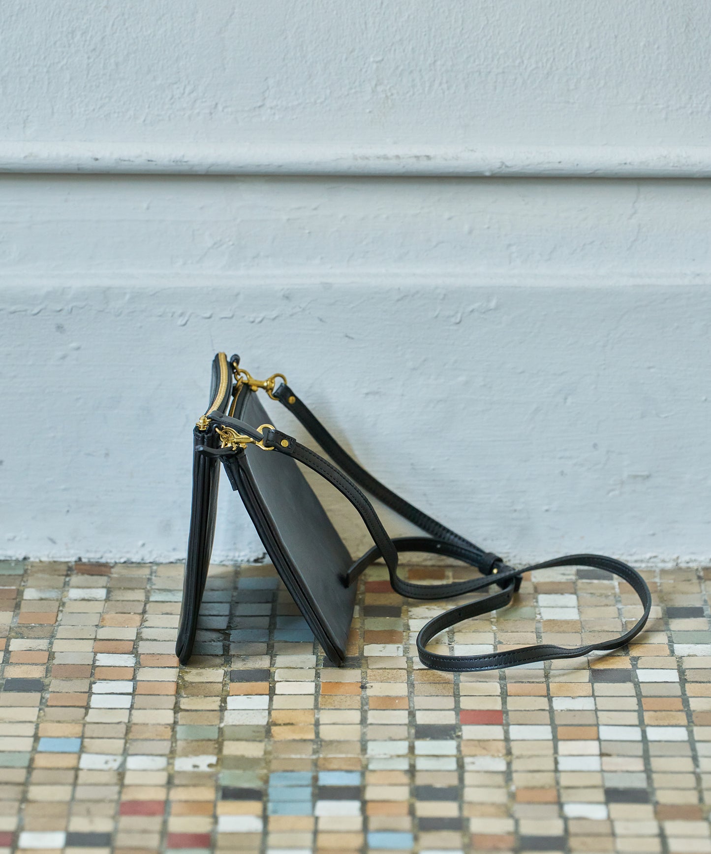 #45/蝴蝶单肩包(黑色)/牛皮“APERTO” 