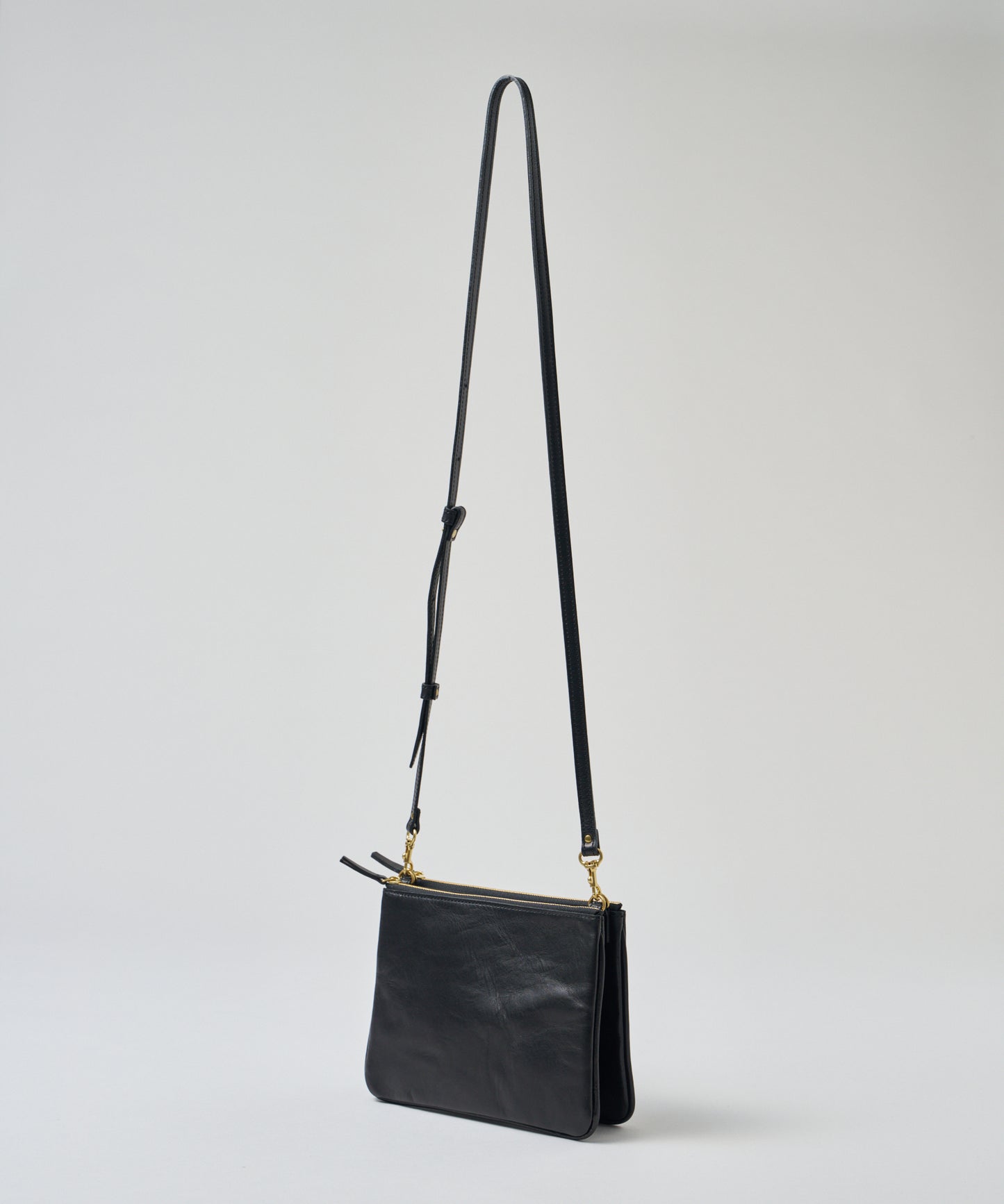 #45/蝴蝶单肩包(黑色)/牛皮“APERTO” 