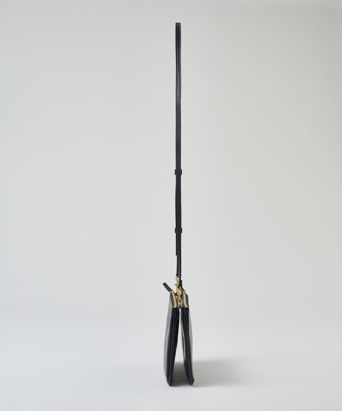 #45/蝴蝶单肩包(黑色)/牛皮“APERTO” 