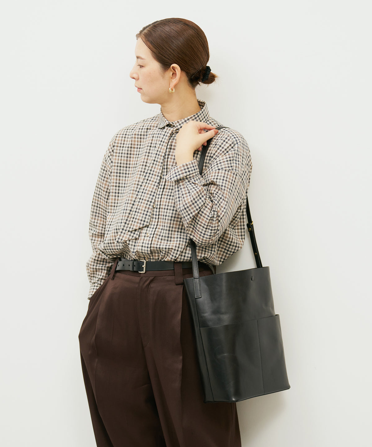 《Limited 5%》Sleek Path Cargo - Black / cowhide Aperto