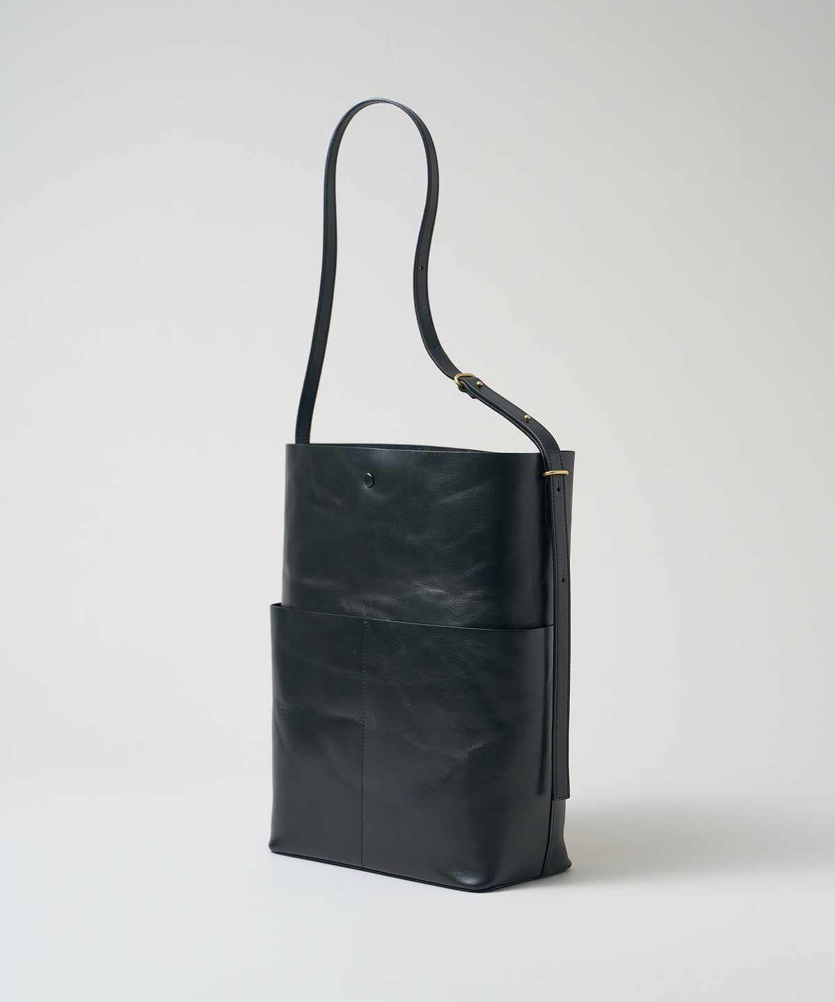《Limited 5%》Sleek Path Cargo - Black / cowhide Aperto
