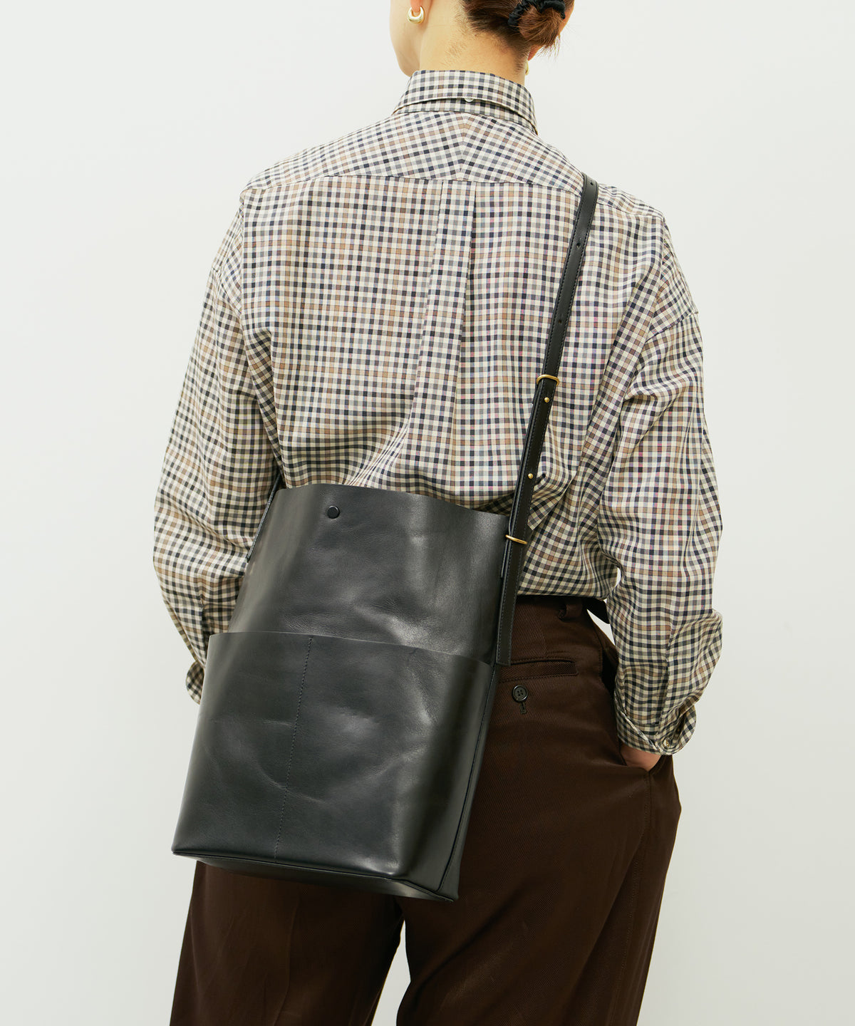 《Limited 5%》Sleek Path Cargo - Black / cowhide Aperto