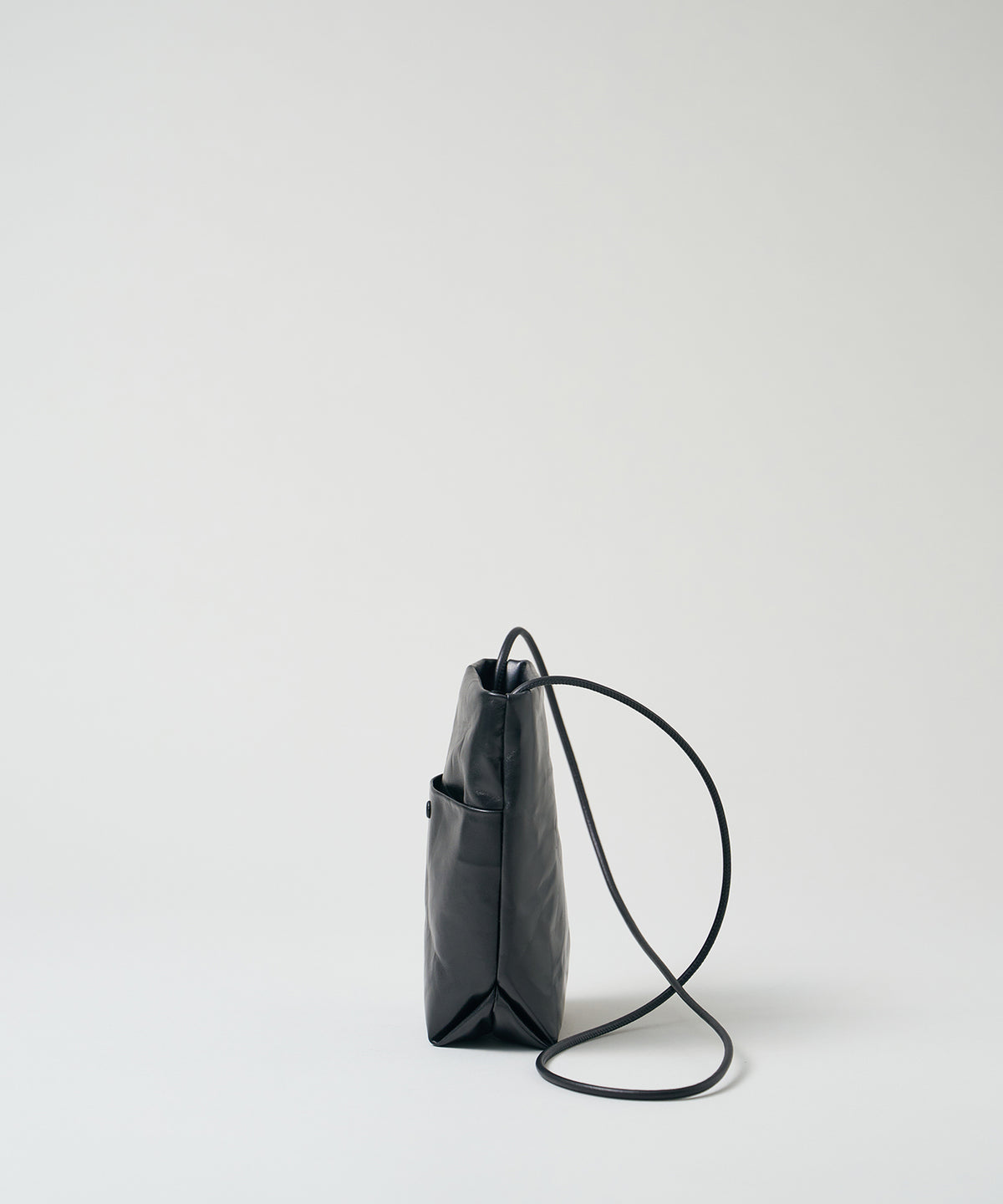 《Limited 5%》Stem Form - Black / cowhide Aperto