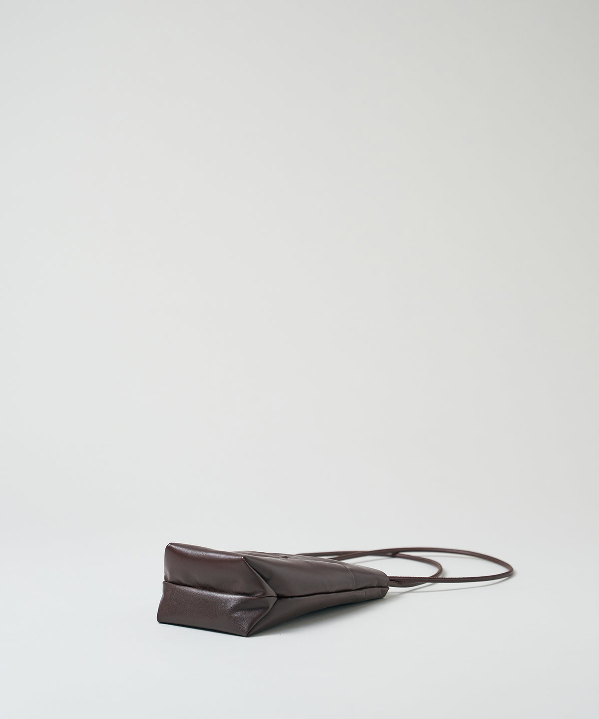 《Limited 5%》Stem Form - Bitter brown / cowhide Aperto
