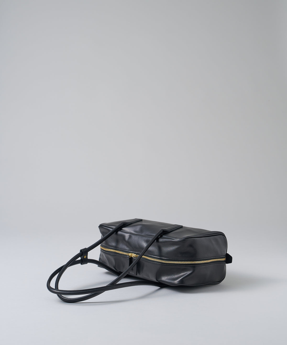 《Limited 5%》Contour Boston S - Black / cowhide Aperto