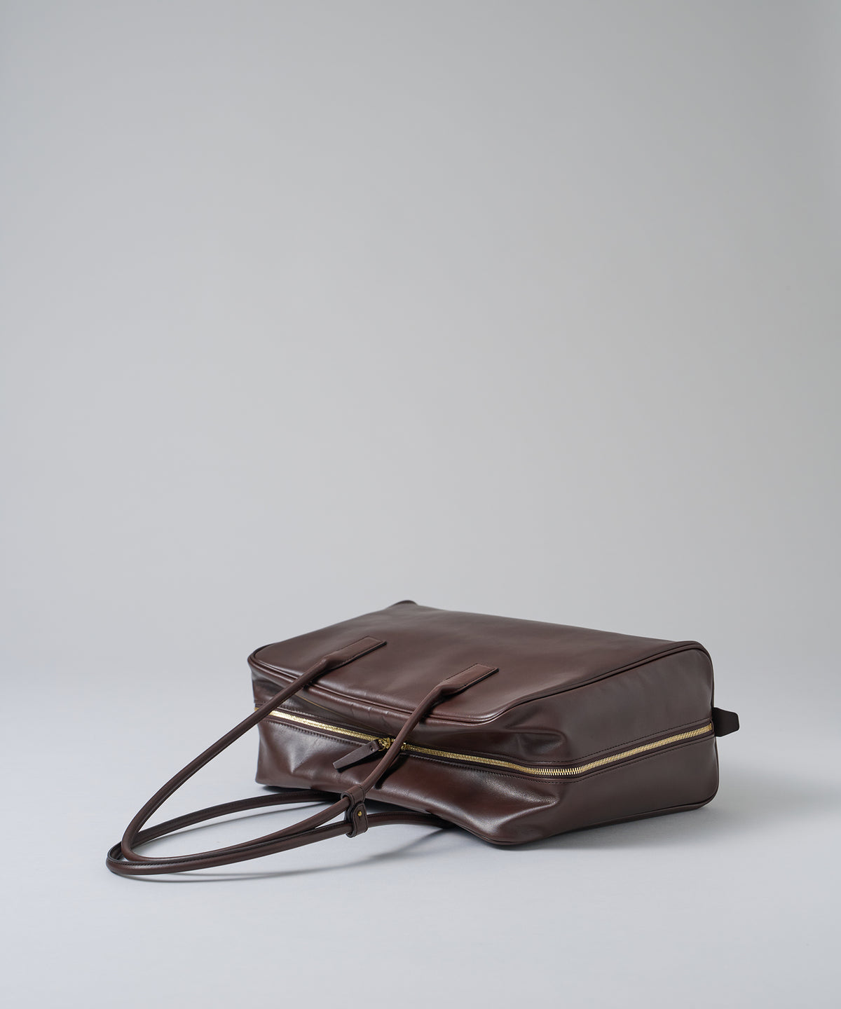《Limited 5%》Contour Boston M - Bitter brown / cowhide Aperto