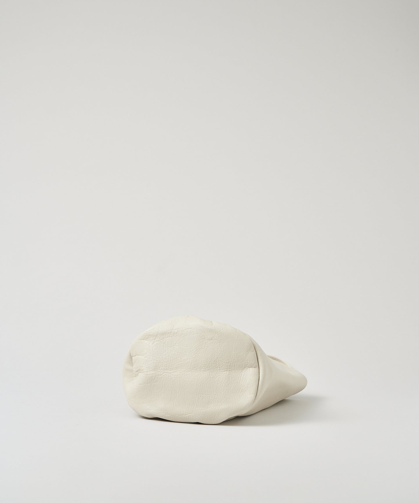 EOS / #52 / 圓形手提包 / 牛皮“VALENCIA”