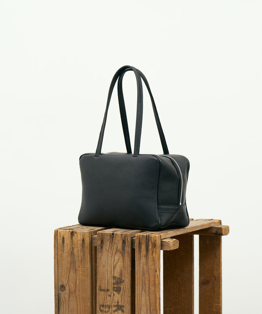 #52b/ Square duffel bag XS (black) / cowhide "VALENCIA"