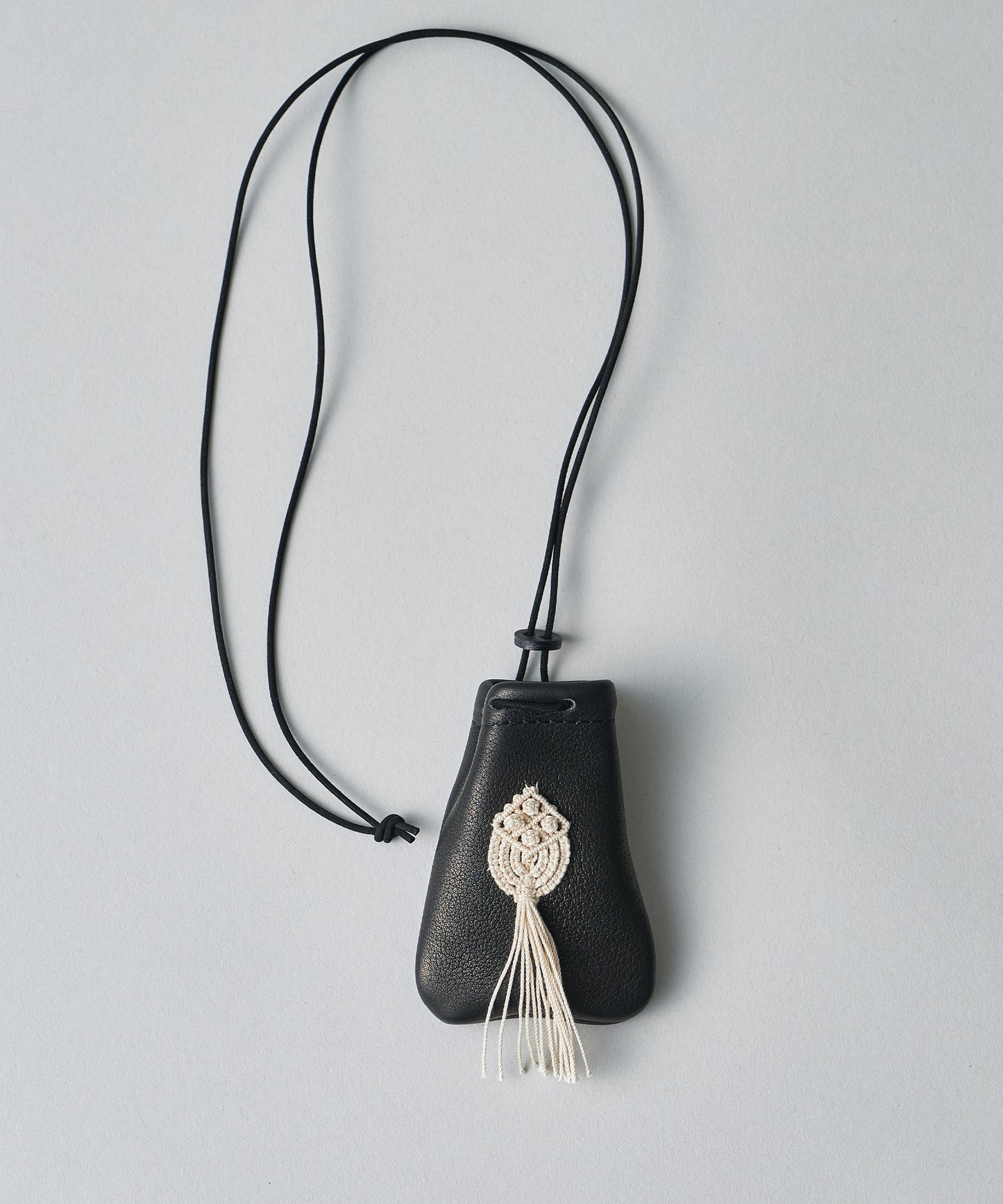 #55/ Amulet Pouch XS (Sawa Matsuda Collaboration / black) / cowhide "BABY BUFFALO"