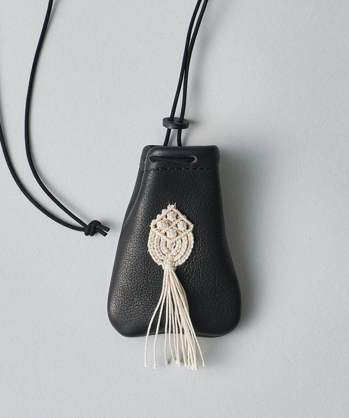 #55/ Amulet Pouch XS (Sawa Matsuda Collaboration / black) / cowhide "BABY BUFFALO"