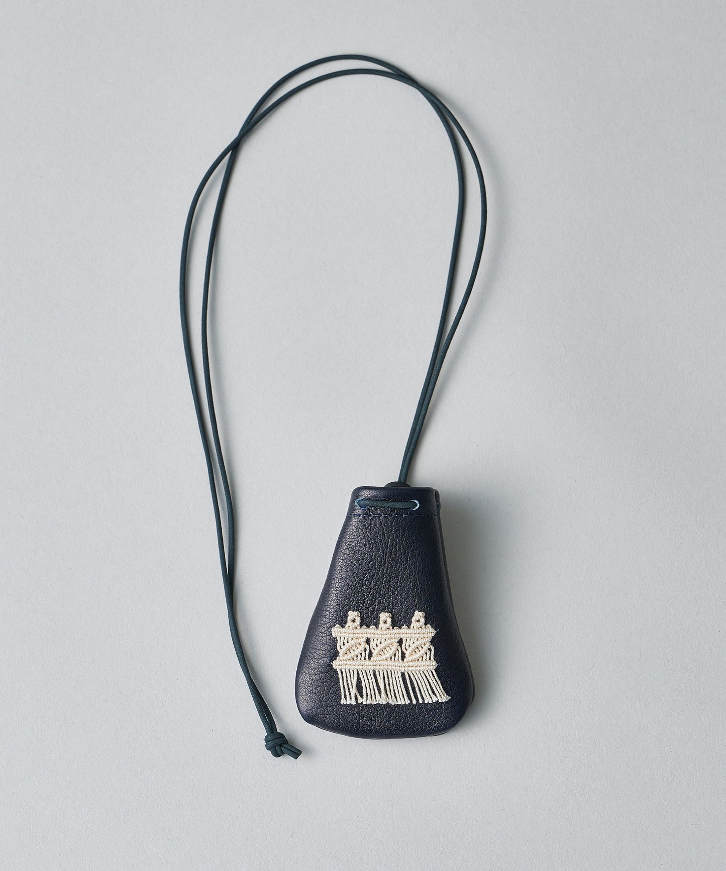 #55b/ Amulet Pouch XS (Sawa Matsuda Collaboration / indigo blue) / cowhide "BABY BUFFALO"