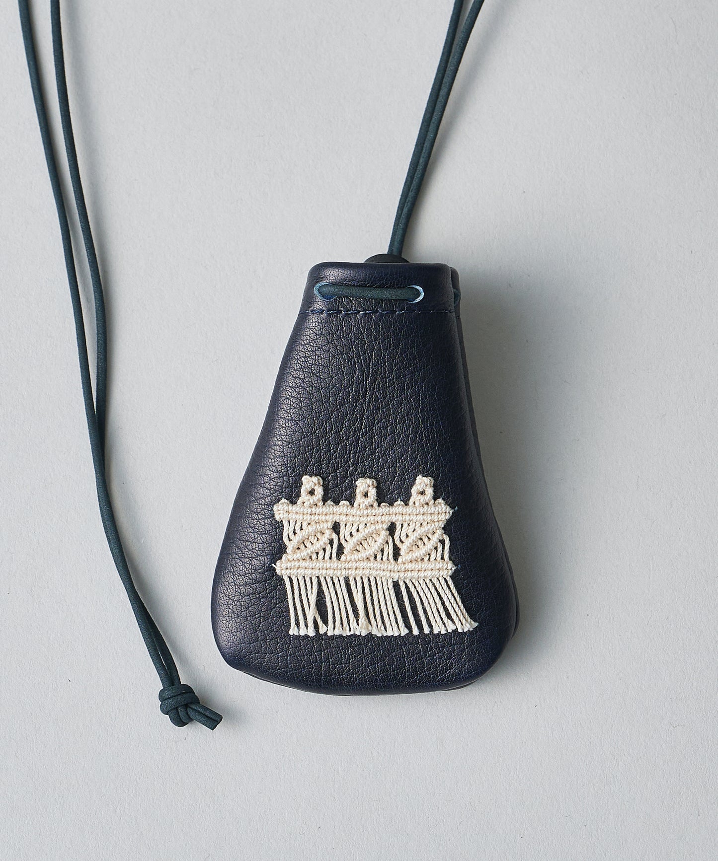 #55b/ Amulet Pouch XS (Sawa Matsuda Collaboration / indigo blue) / cowhide "BABY BUFFALO"