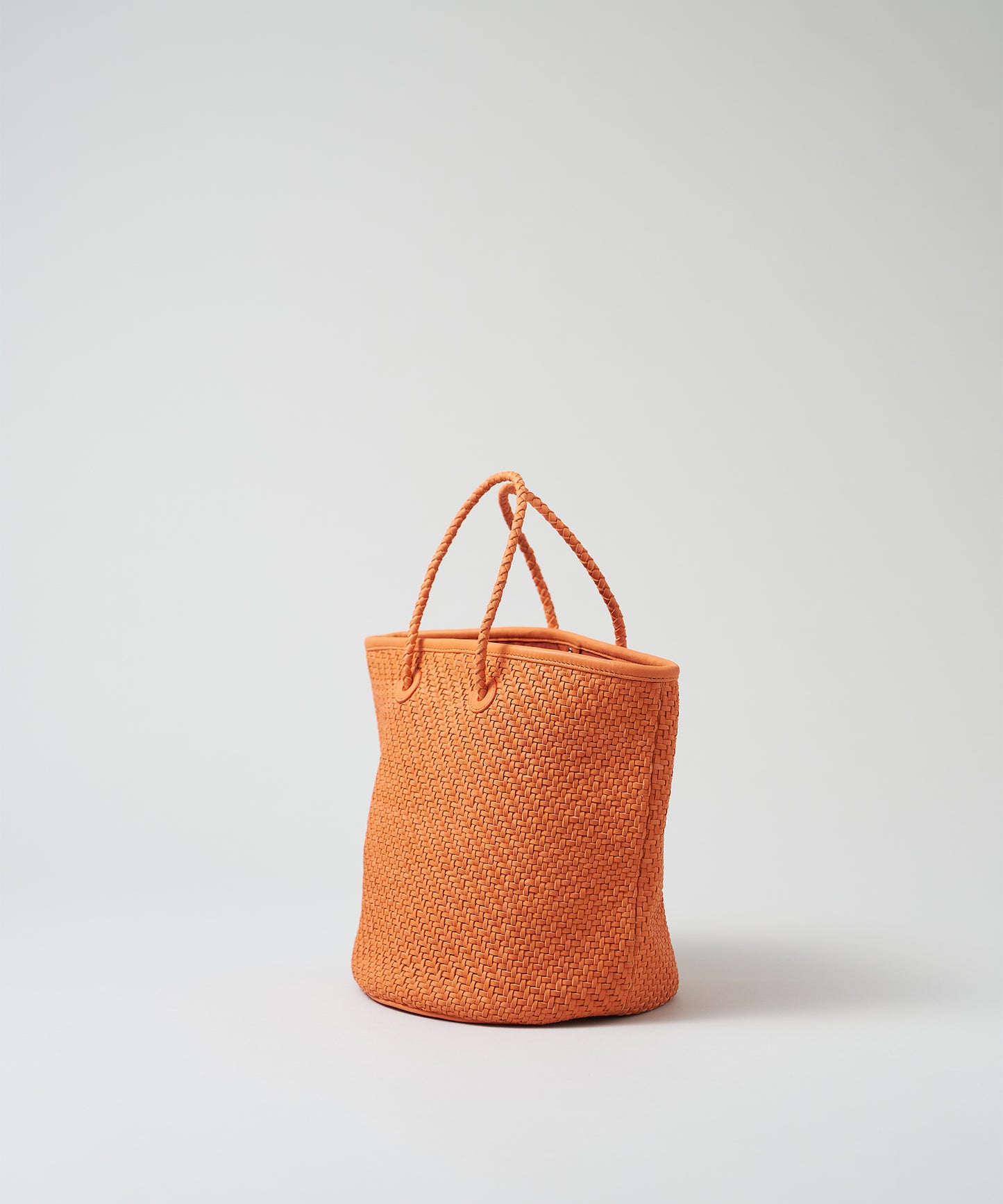 Basket - orange / sheepskin Sheep mesh