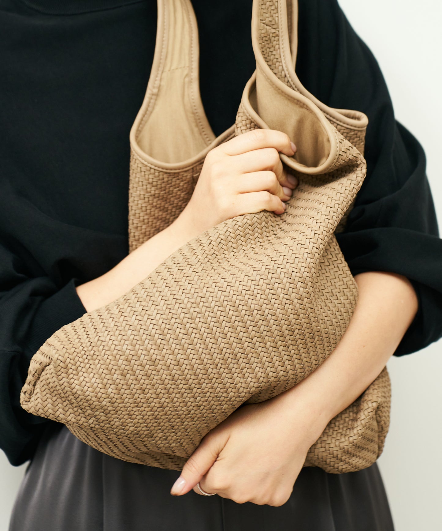 #60/Metro Carry(栗子米色)/羊皮“SHEEP MESH” 