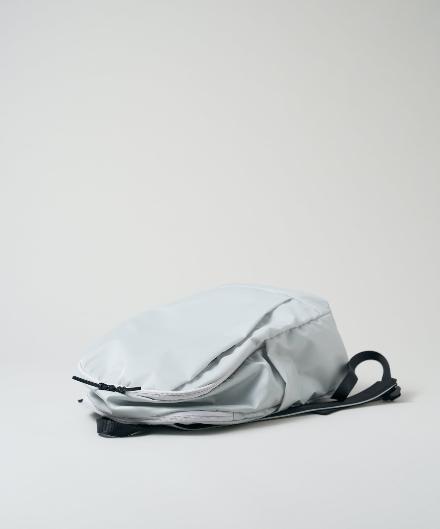 Lithe Pack 16L - Silver gray / Basic Nylon
