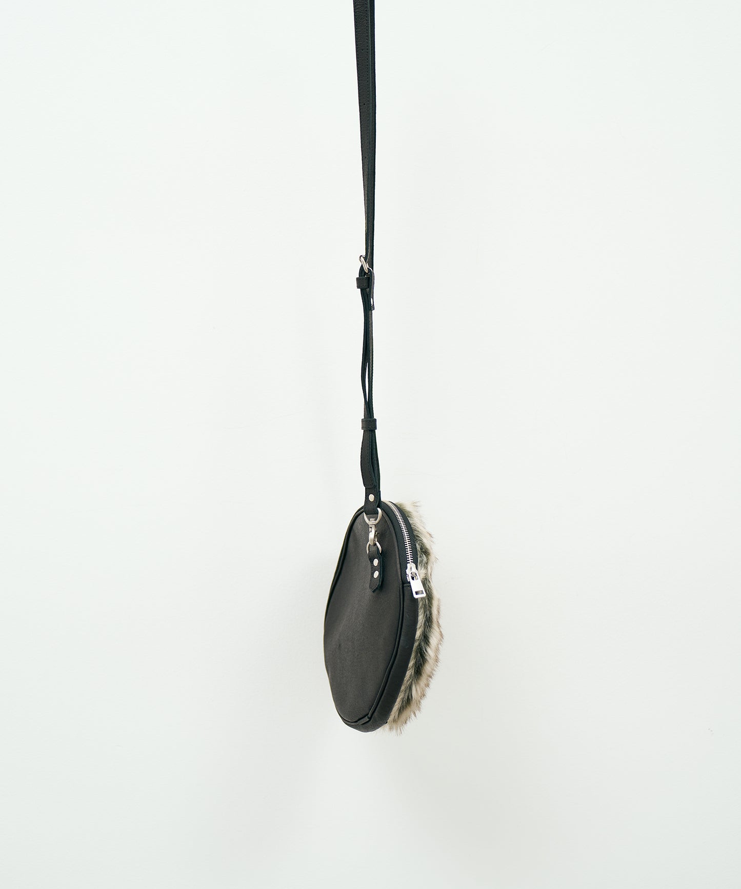 #88a / Tambourine Shoulder Bag / Pigskin "HALLIE × Craft fur"