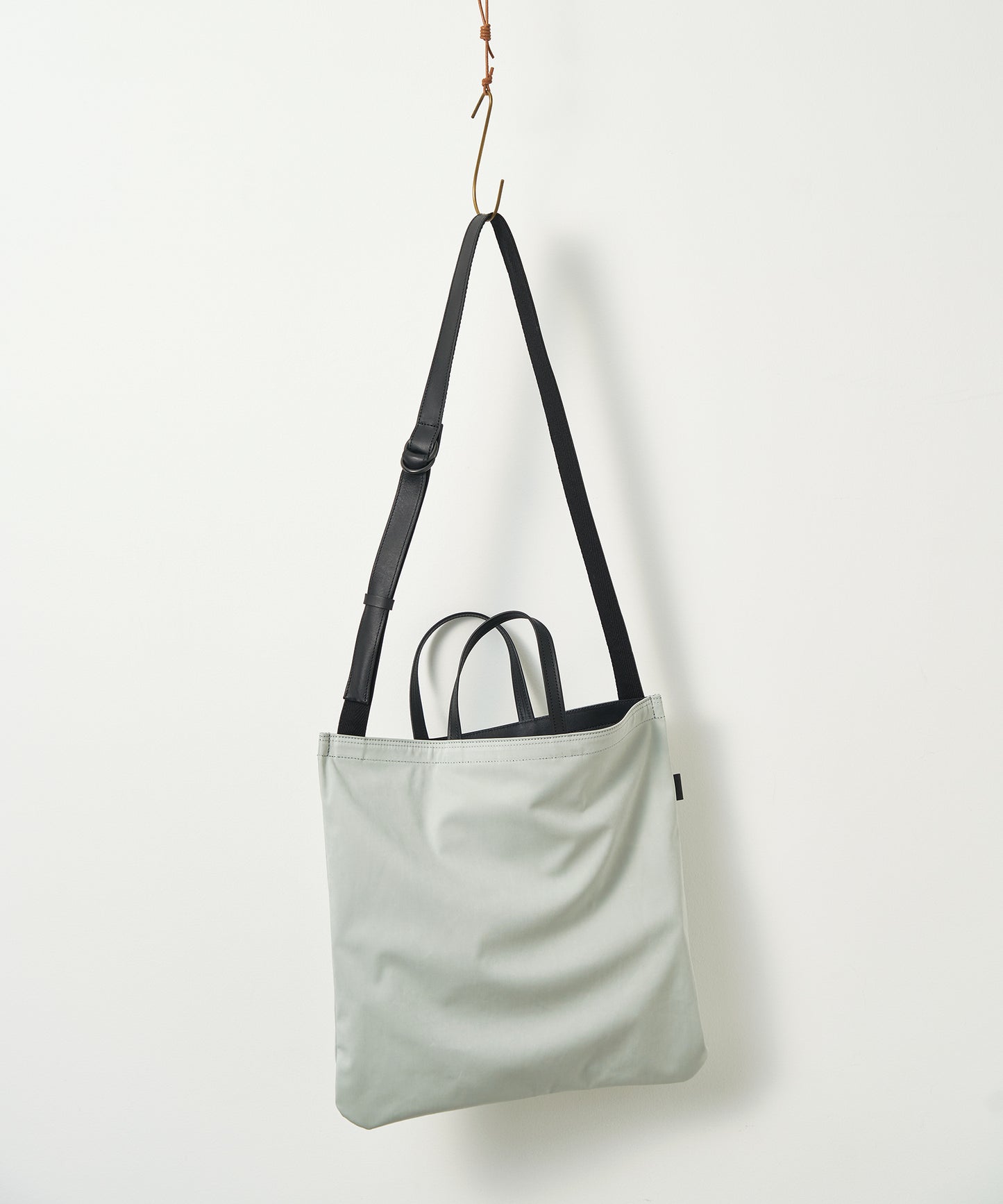 #89/ Magazine tote bag / HD NYLON