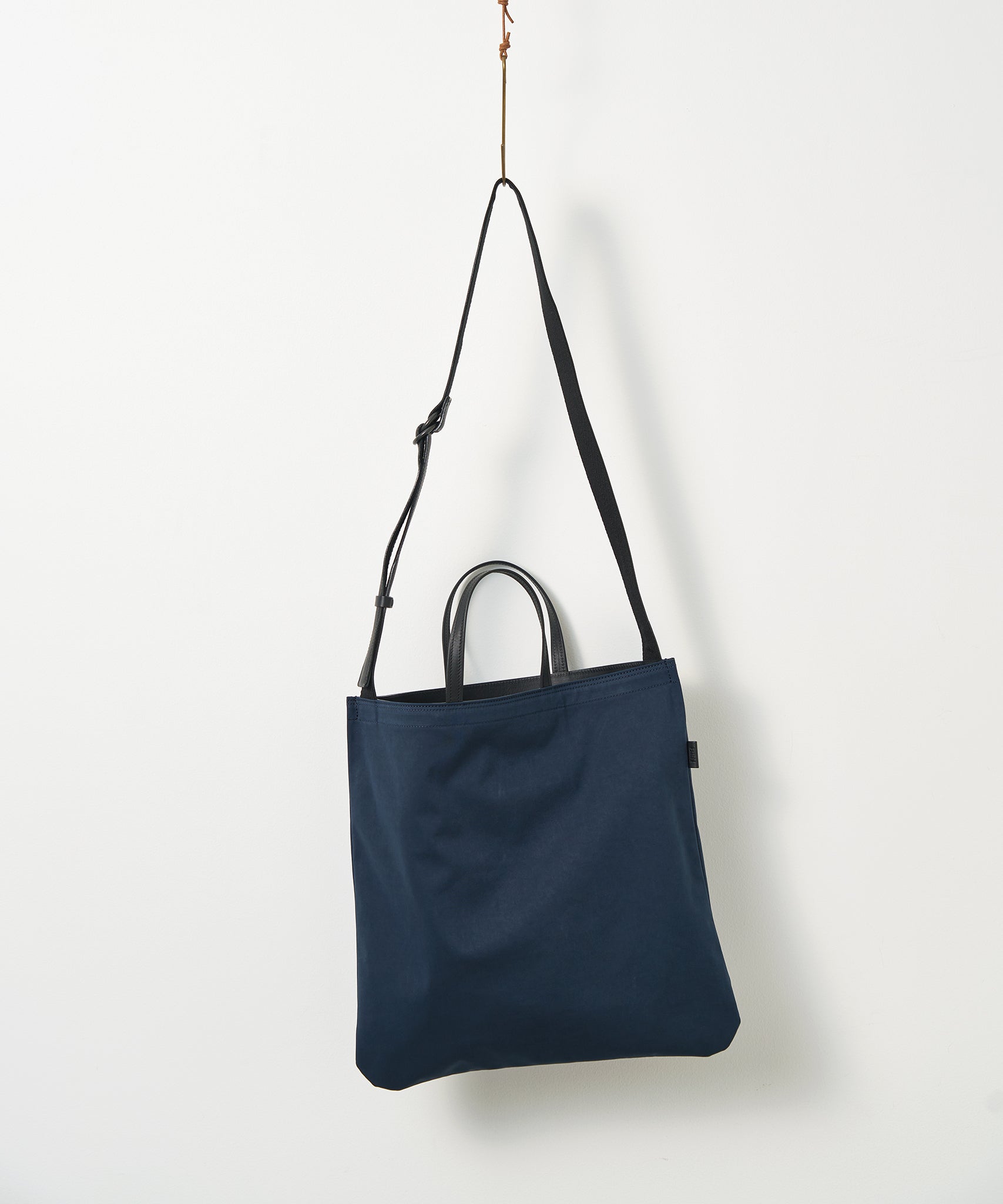 #89/ Magazine tote bag (navy blue) / HD NYLON