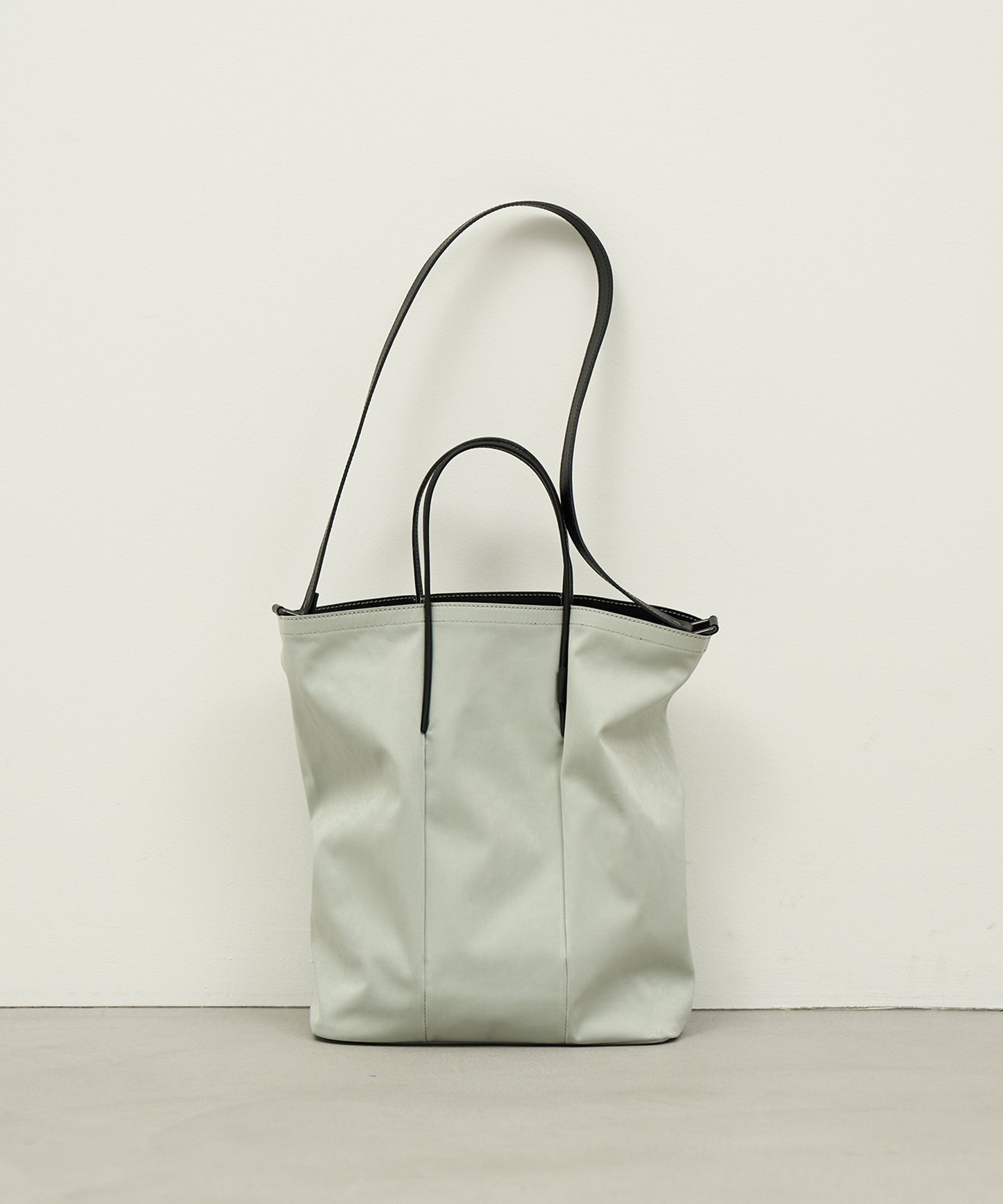 【9/6発売】tote con estructura / nailon "Nailon de alta densidad" 