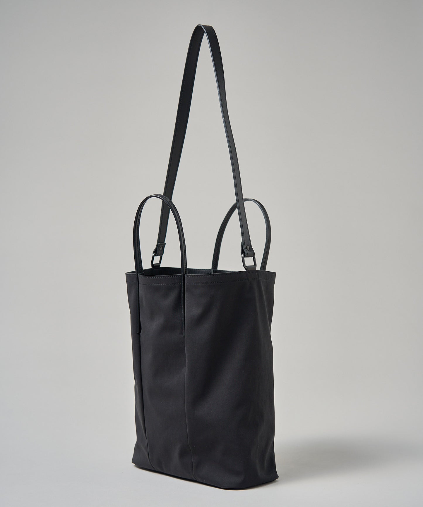 #89 / Frame tote / nylon "High density nylon"