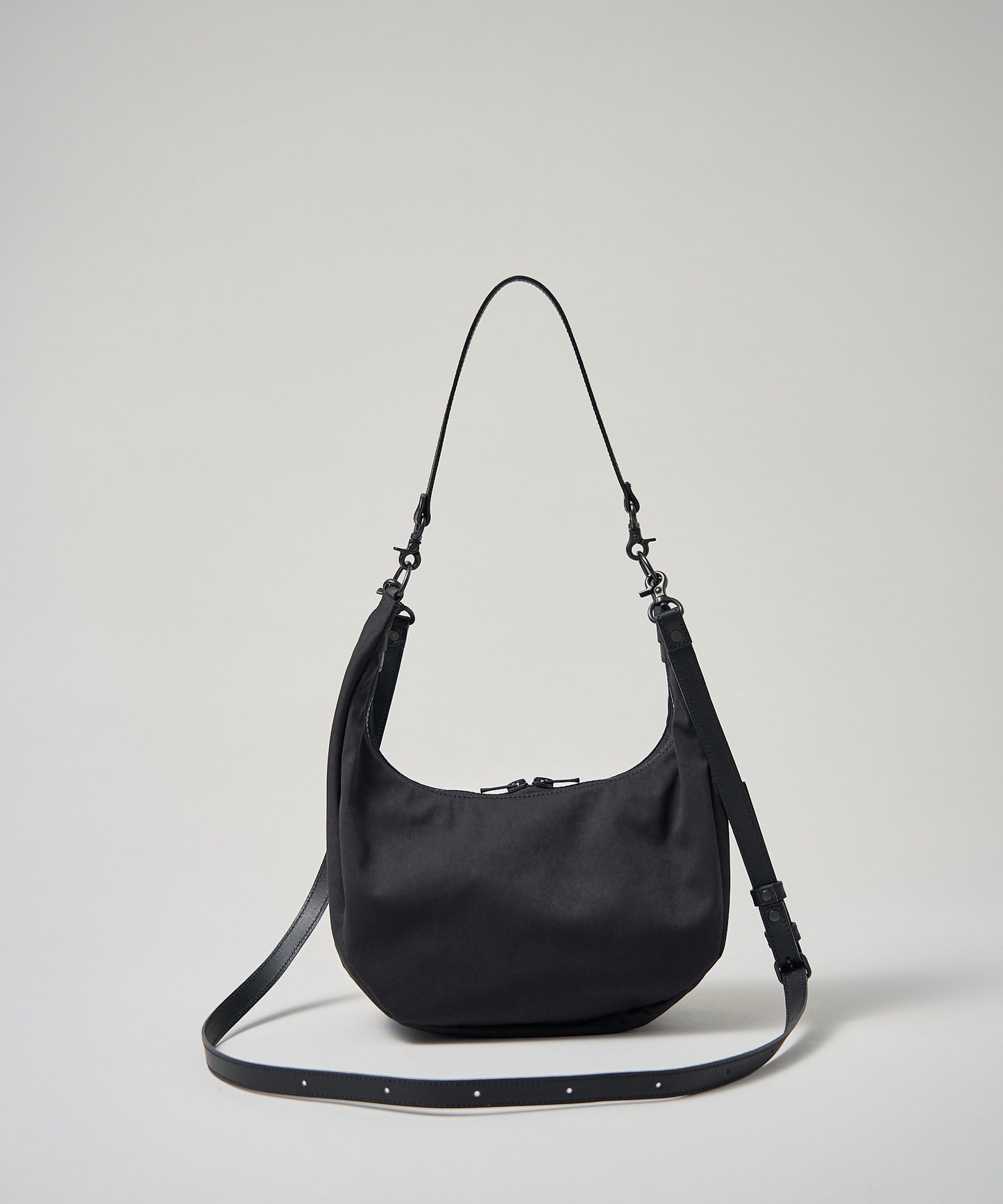 【9/6発売】Bolso de hombro redondo diario / nailon "Nylon de alta densidad" 