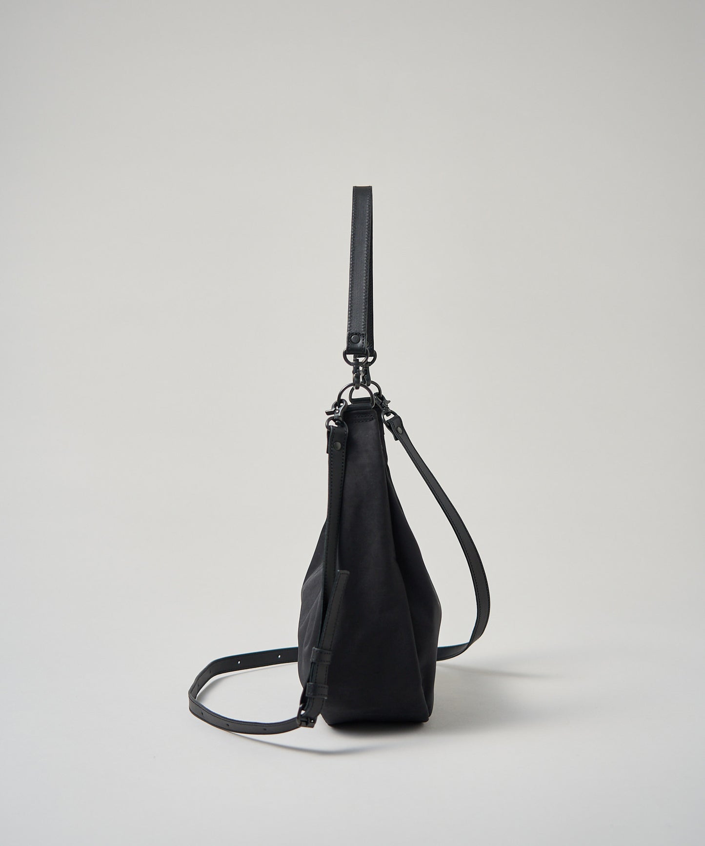 【9/6発売】Bolso de hombro redondo diario / nailon "Nylon de alta densidad" 