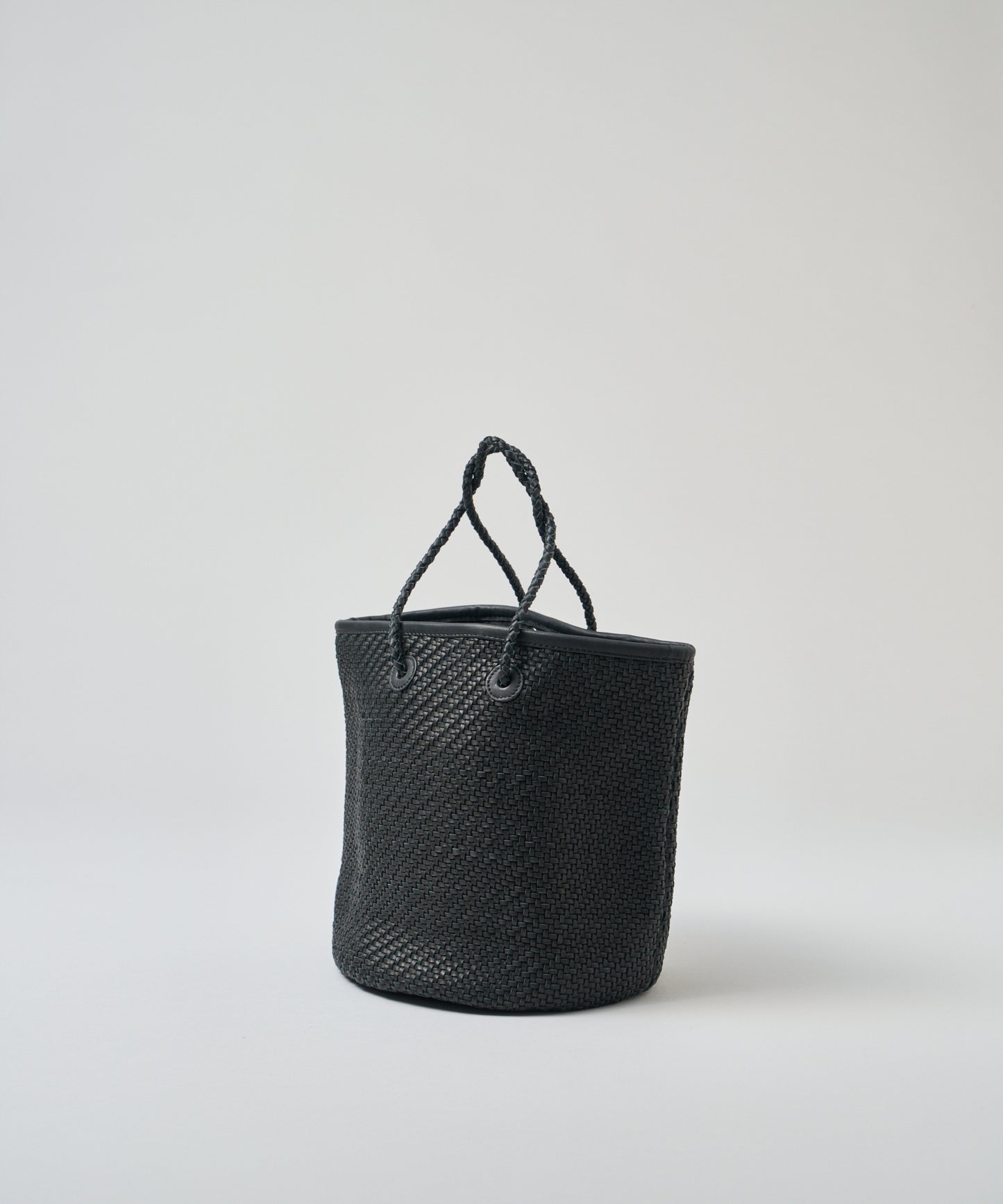 #60/ Basket（black） / sheepskin "SHEEP MESH"