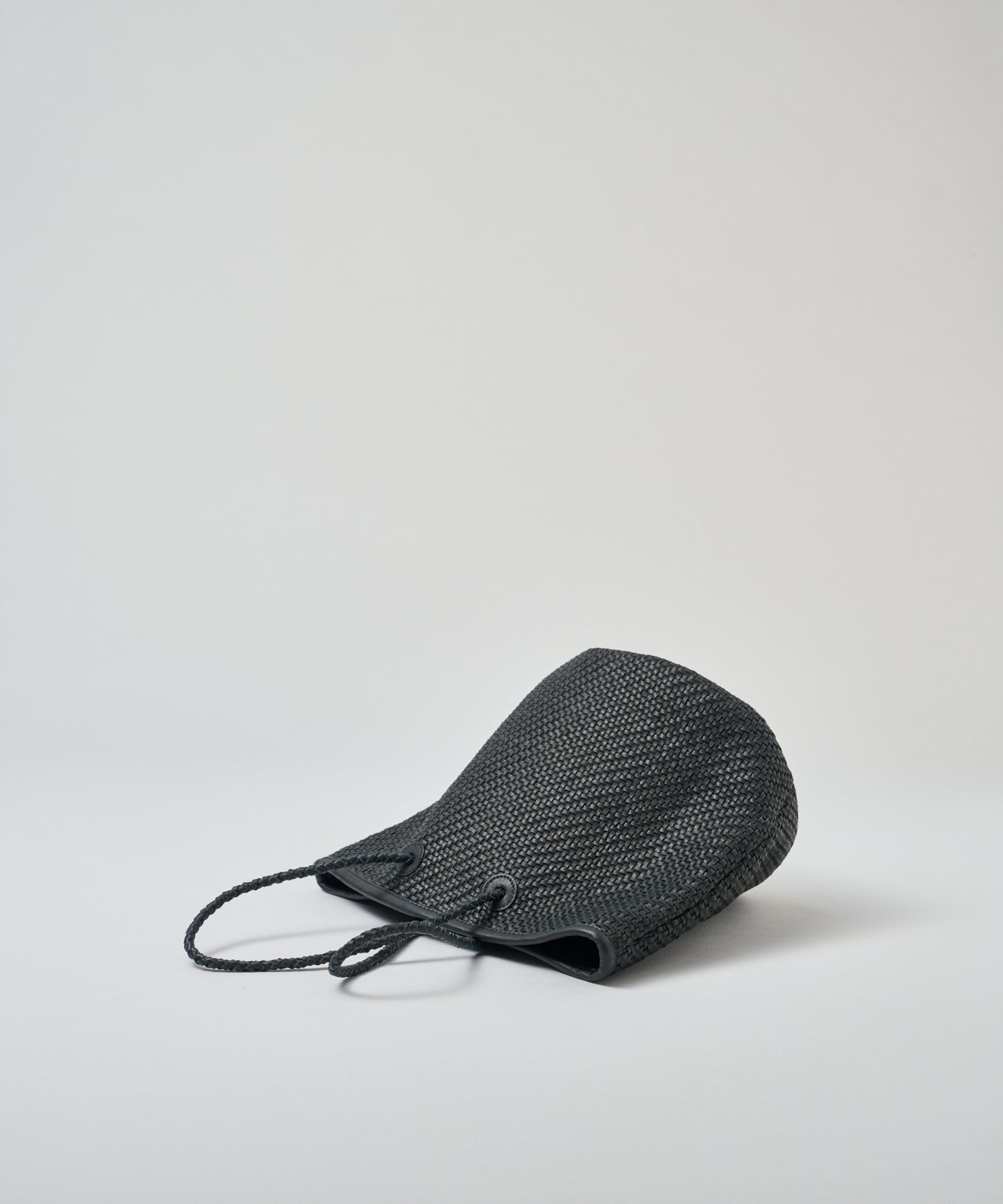 #60/ Basket（black） / sheepskin "SHEEP MESH"