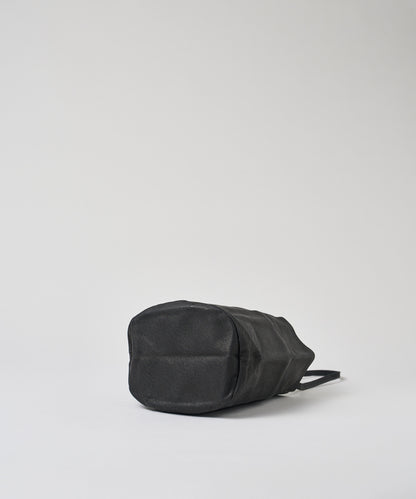 #30 / Bucket tote bag (black) / pigskin "HALLIE"