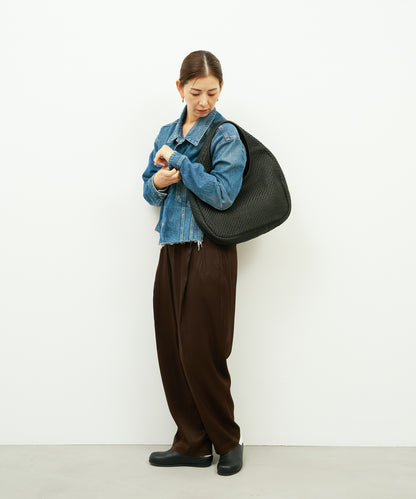 Circle Basket - black / sheepskin Sheep mesh