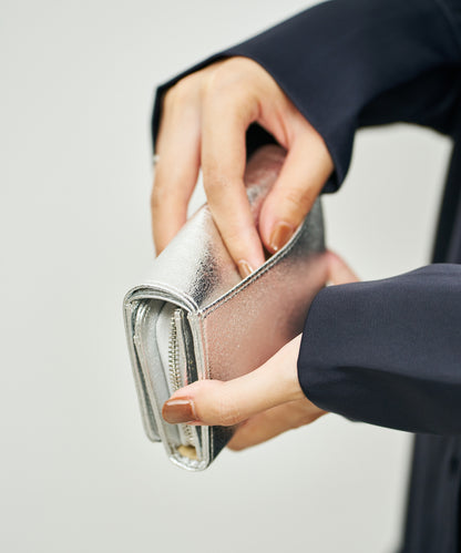 Postman wallet S -silver / goatskin Glitter